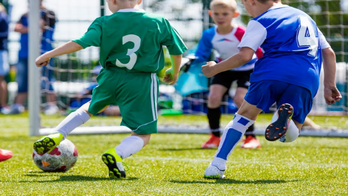 Heading the ball for under 10s banned in U.S mini soccer!!!!
